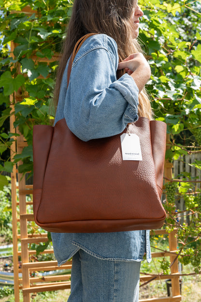 The Carryall Tote - Amber