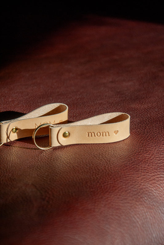 The Classic Keychain - Mom ♥
