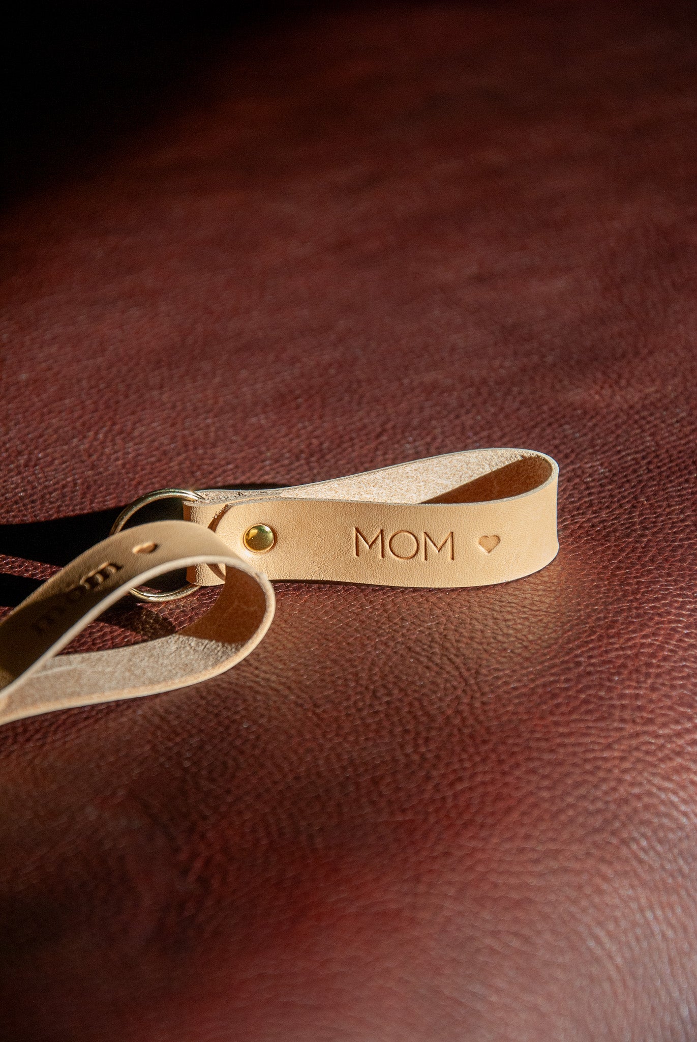 The Classic Keychain - Mom ♥