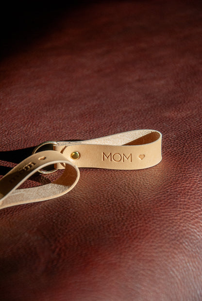 The Classic Keychain - Mom ♥