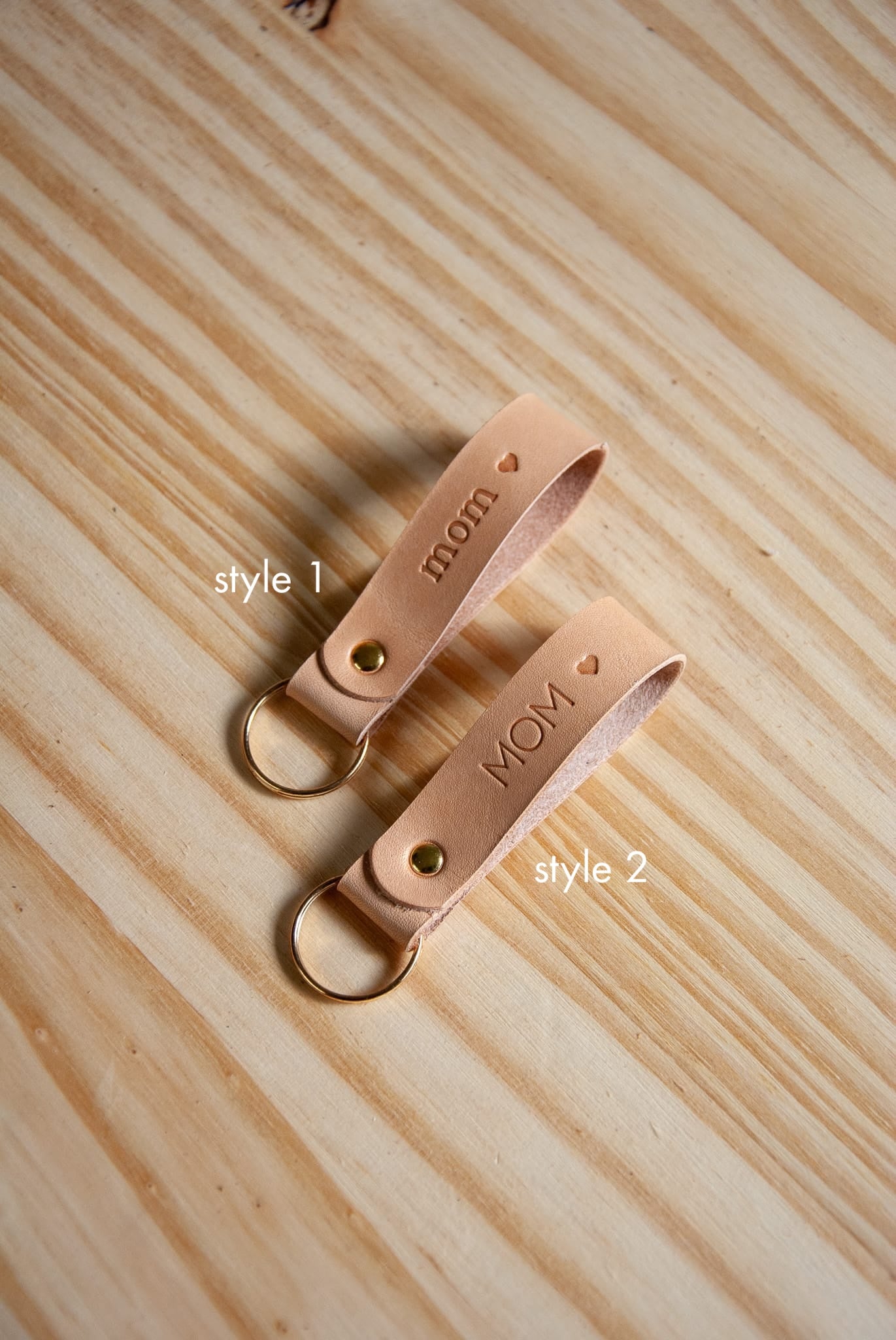 The Classic Keychain - Mom ♥