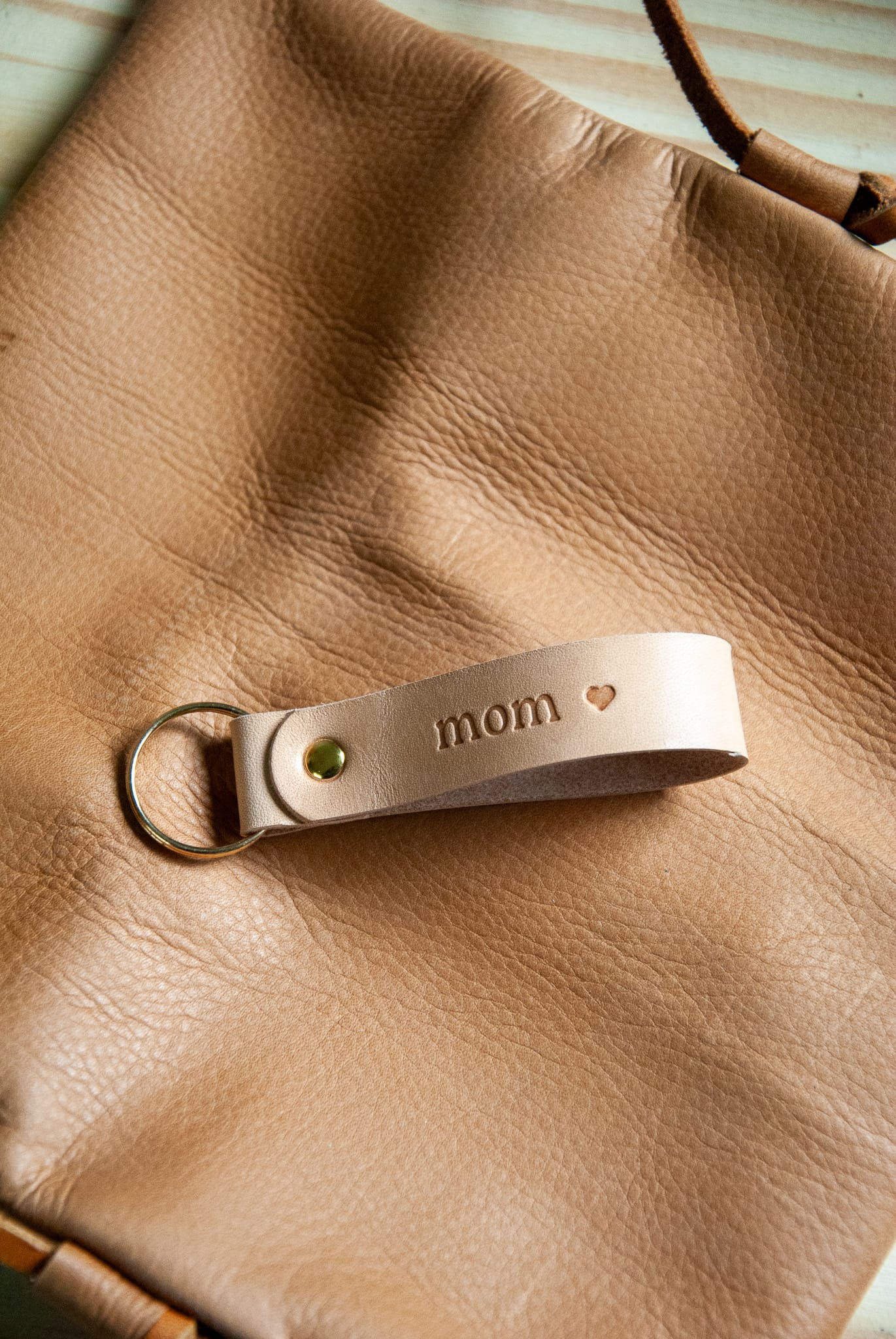 The Classic Keychain - Mom ♥