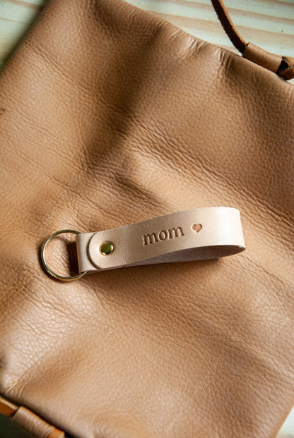 The Classic Keychain - Mom ♥